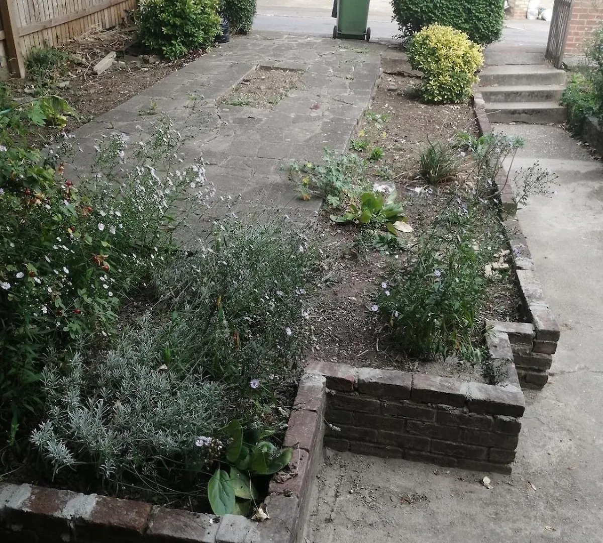 42 Churchbury Vrd, Room 2 Eltham 0*,  United Kingdom