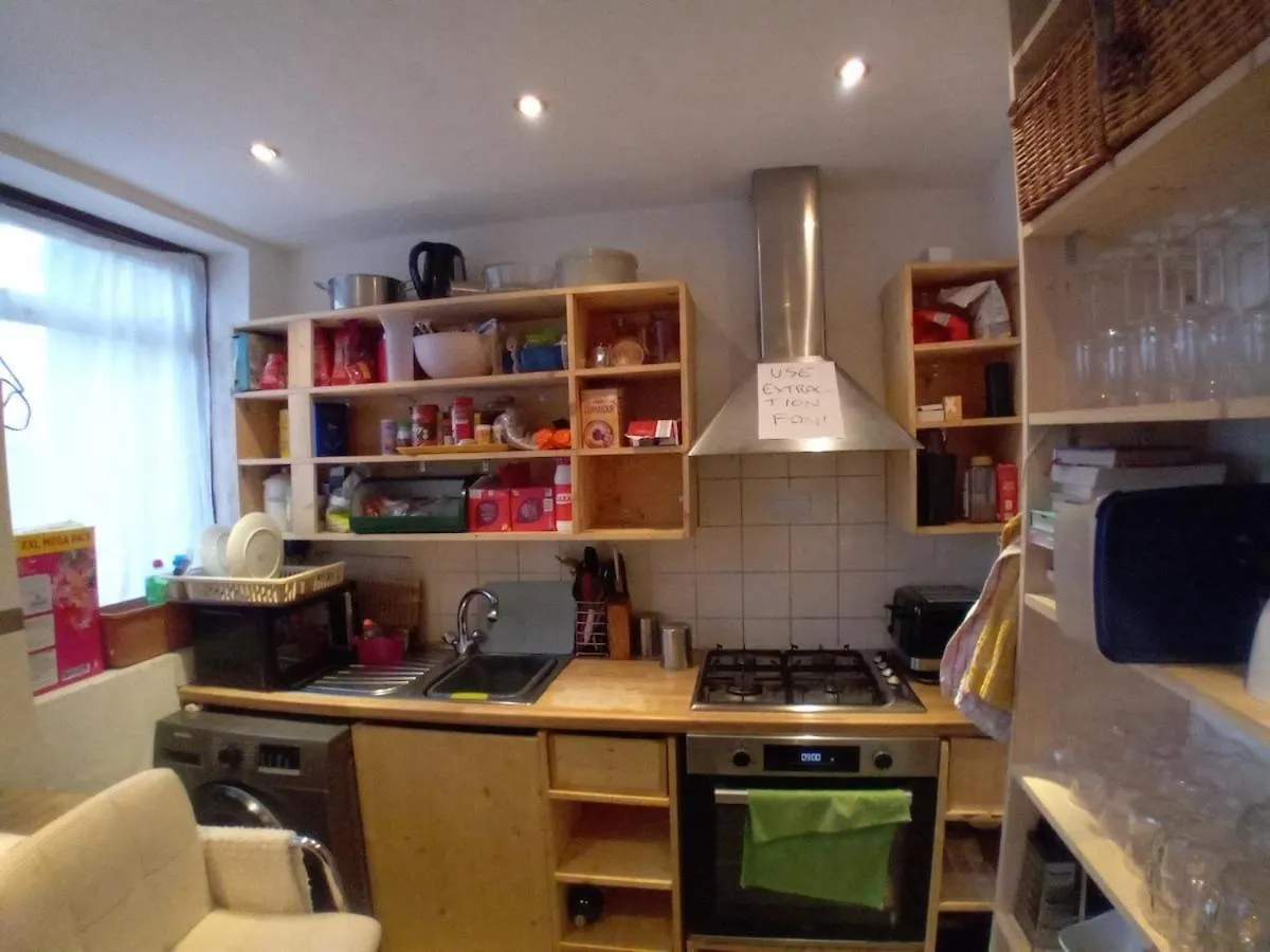 Homestay 42 Churchbury Vrd, Room 2 Eltham