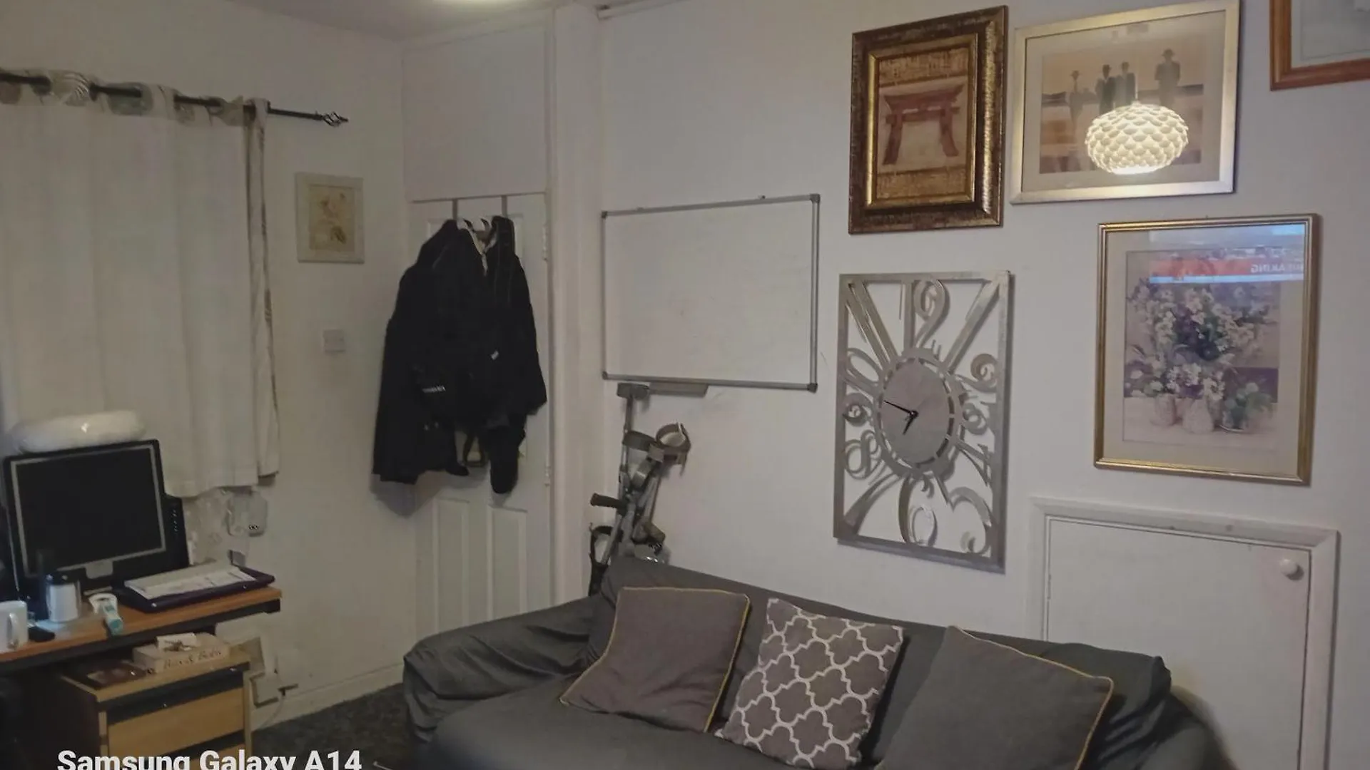 42 Churchbury Vrd, Room 2 Eltham Homestay